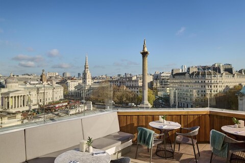 더 트라팔가 세인트 제임스 런던, 쿠리오 콜렉션 바이 힐튼