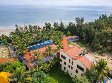 호이안방 비치프론트 빌라 앤 레스토랑