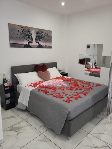 로마 인 러브 카파렐라 - 메트로 P. 룽고