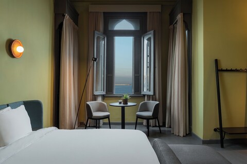 브래스벨 그레이 스튜디오 코르니쉬알렉산드리아