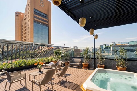 유토픽 플라톤 바이 유라이브