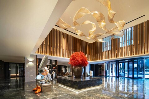 The GiorgioMorandi Hotels (Qingdao North Railway Station)