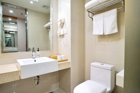 Ji Hotel (Shanghai Xietu Road)