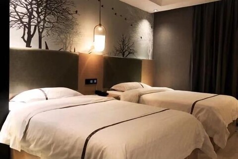 Quick Hotel (Shenzhen Honggui Road)
