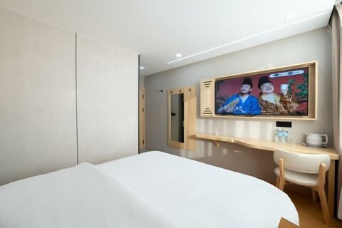 Dongjing Hotel (Shanghai Shanda College Branch)