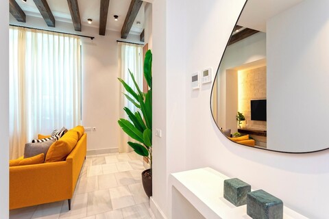 세비야의 독점 아파트먼트, 산 비센테 I