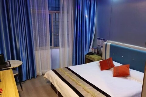 Xinlong Business Hotel