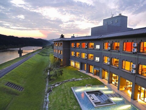 Hitoyoshi Onsen Ryokan Suiranrou