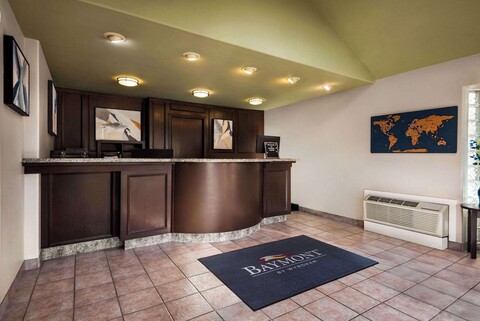 베이몬트 바이 윈덤 힌턴