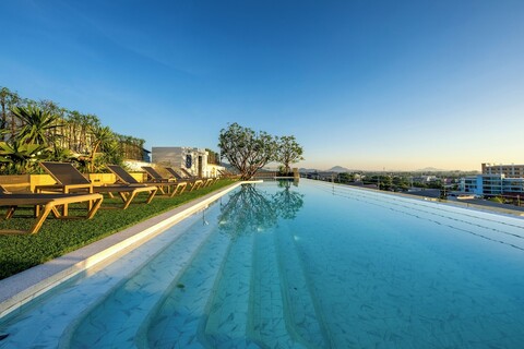 호마 찰롱 베이