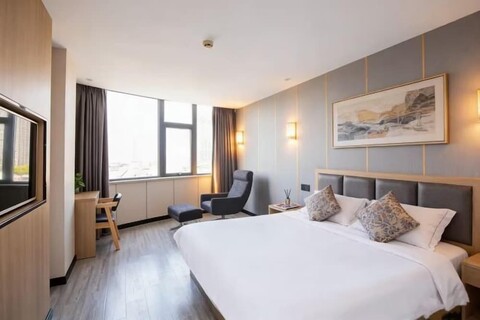 Qingmu Select Hotel (Second Affiliated Hospital of Nanjing Yangtze River Bridge)