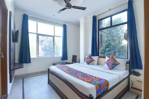 Via Mansarovar Palace