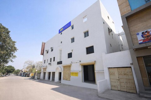 FabHotel Fortune Residency