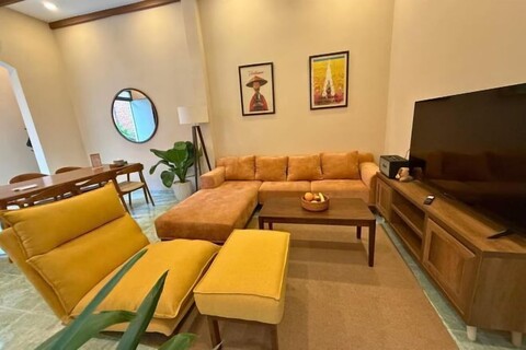LYLAC Home Saigon TDX - City Center Cosy 4BR Townhouse with Garden in D1
