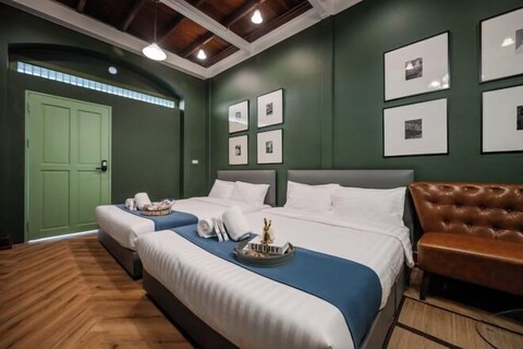 Arun Sa wad - Yaowarat