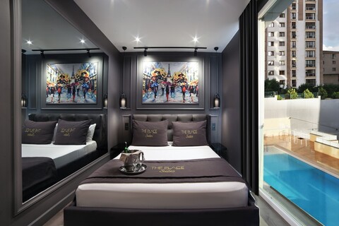 더 플레이스 스위트 아타세히르