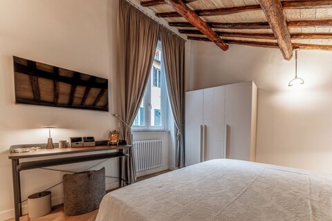 마다마 루크레치아, 폰타나 디 트레비