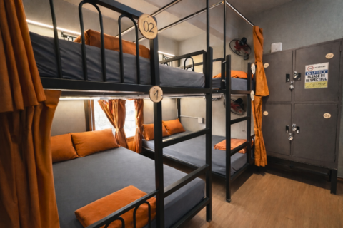 Top Floor Hostel Female Dorm - 3 mins to Train Street 