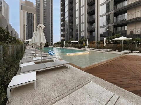 보그, 크릭 게이트 워터프론트 리빙 크릭 하버