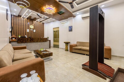 Hotel Raj Palace Near Delhi International Airport