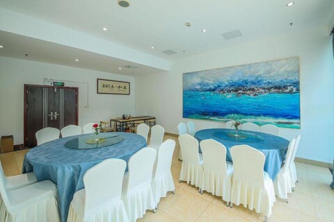 Jinzun Holiday Hotel (Shenzhen Nan'ao First Beach Branch)