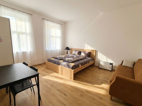 시티 센터 근처 - 저렴한 프라이빗 룸, TV 포함