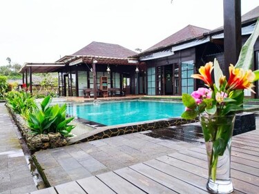 Merlyn Meadows Retreat