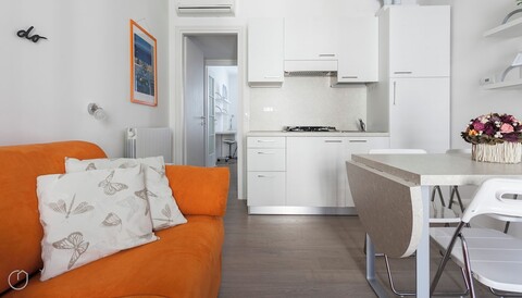 이탈리안웨이, 블리니 19A 글리치네 밀라노