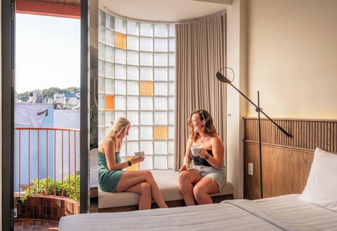 사이공 메종 1988, 부이비엔 센트럴