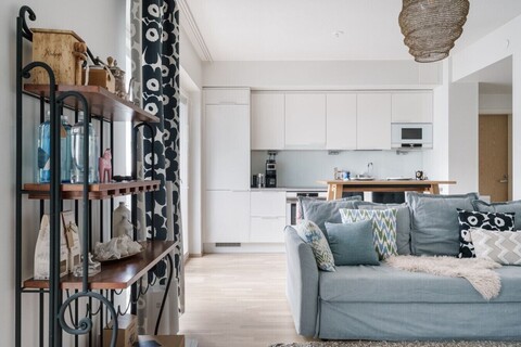 트리플라 몰에 있는 현대적인 1베드룸 아파트