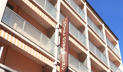 울스 블랑 - 플레이스 빅토르 휴고