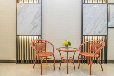 Jitai Zhishang Hotel (Shanghai South Railway Station Everbright Convention and Exhibition Center)