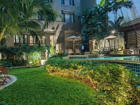 실롬 세린, 부티크 호텔