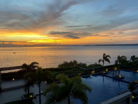 발코니와 베이뷰 있는 3베드룸, 오카다 공항