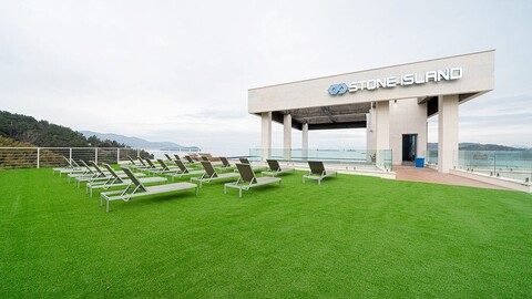 스톤아일랜드 풀빌라