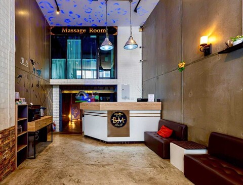 BM 로프트 온 넛 & 마사지