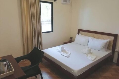 Avila's Hostel Moalboal