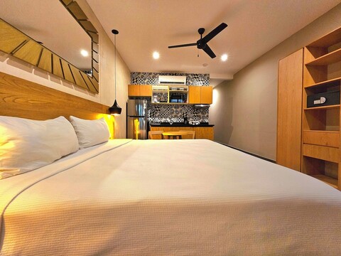 소피아 바이 부닉