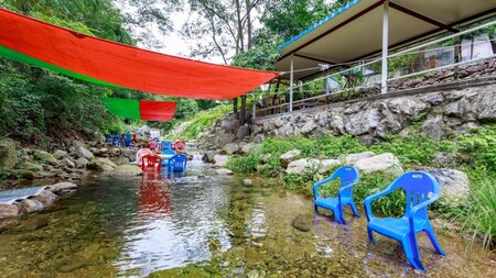 가평 아제로스펜션