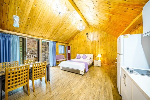 가평 계곡펜션루안(펜션 앞 계곡)