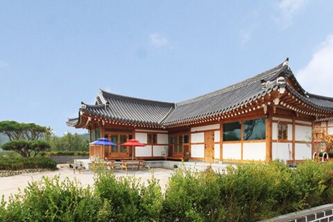 경주 남산한옥관 펜션