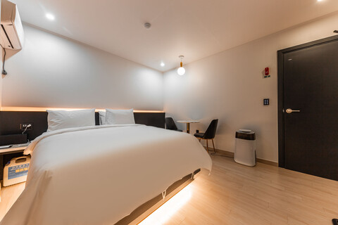 대전 문창 호텔 더리즈