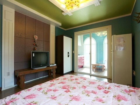 남해 산타모니카펜션