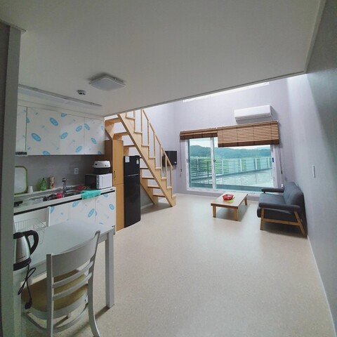 강화도 틈바구니친구네펜션