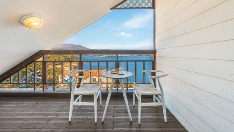 거제도 까치와산토리나스파애견동반펜션