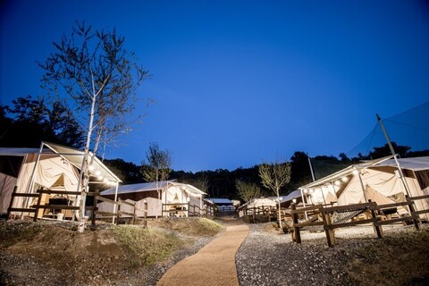 청주 토마스캠프&레드캐빈글램핑