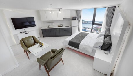 여수 휴펜션&호스텔 (낭포도보 4분)