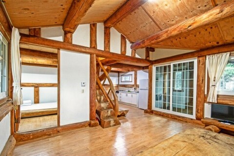 제주 로그맨하우스펜션