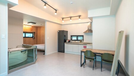 영월 더박스펜션