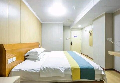 치차오우 호텔 신파디 지하철역